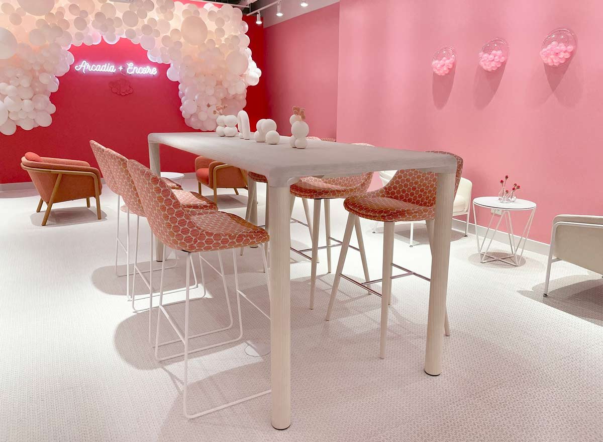 Conduit-Meeting-Table-with-Hoom-Stools